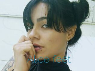 Alice_feet