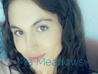 Mia_Meadows