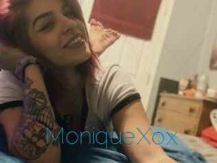 MoniqueXox